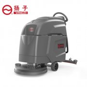 小型手推式洗地機，備受超市的喜愛(ài)